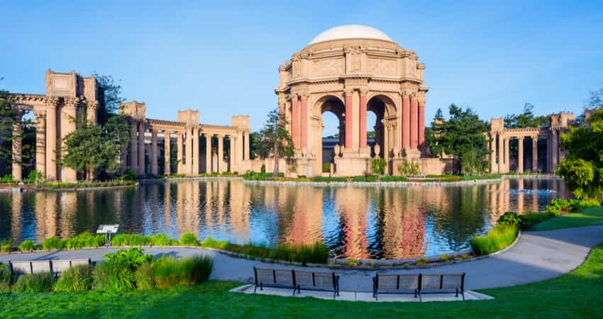 The Palace of Fine Arts in San Francisco during the day time