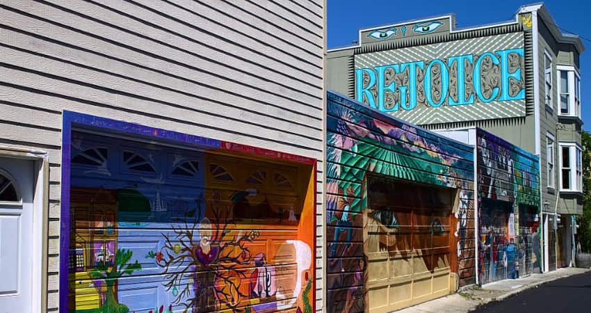 Murals in Balmy Alley in San Franciso. Image credit: Russavia on Flickr.
